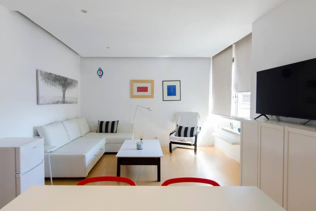Ferienwohnung Beautiful Flat A Stone'S Throw From The Retiro-Vill Madrid Exterior foto